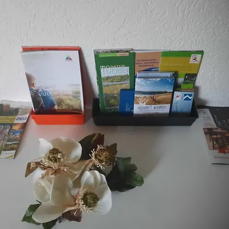 Im Vulkanparkherz * Glees